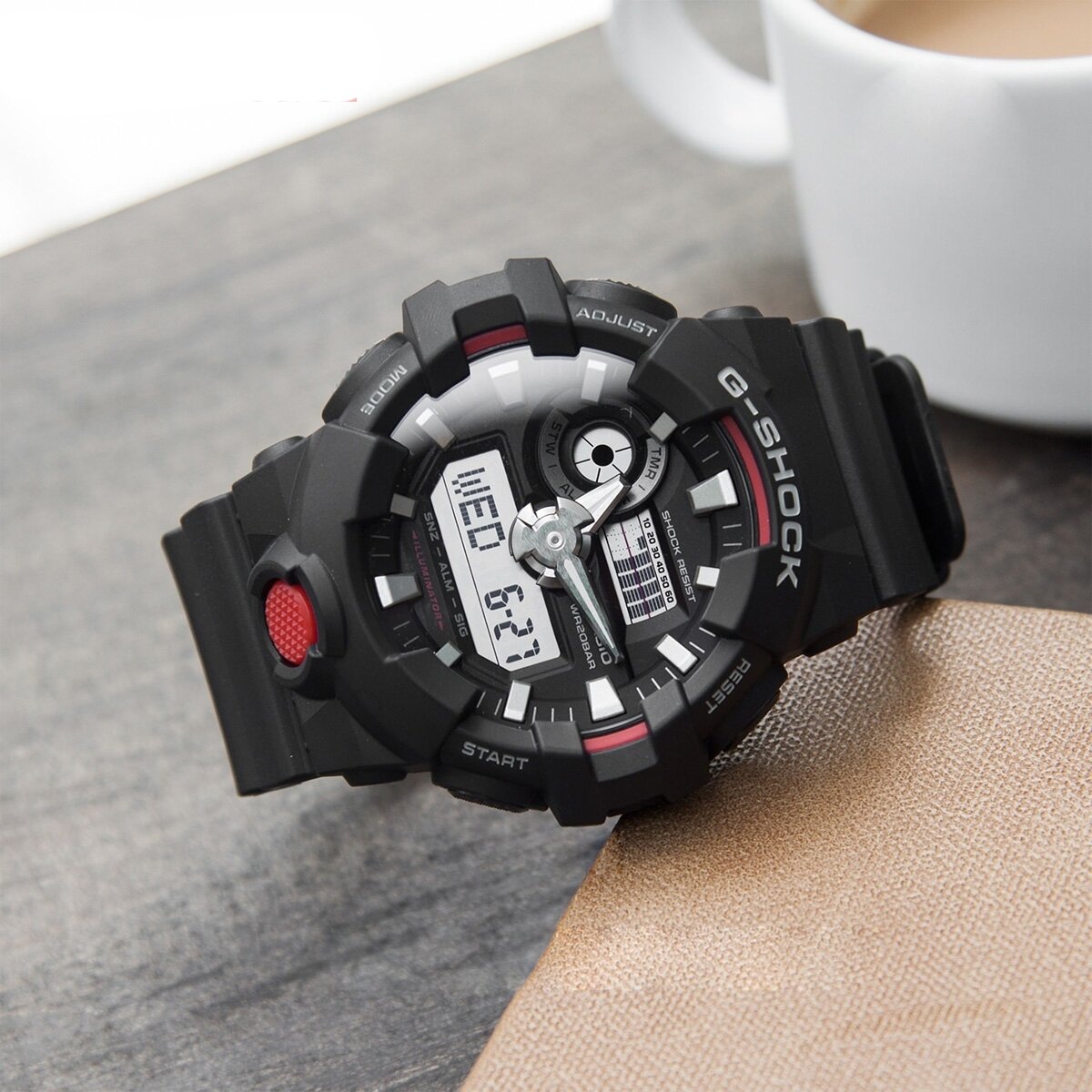 Đồng hồ nam G-shock GA-700-1ADR đen Đồng hồ nam G-shock GA-700-1ADR đen