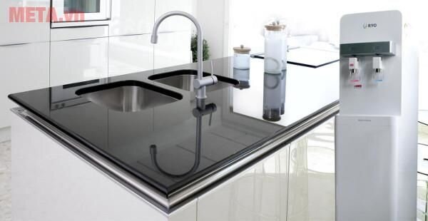 Máy lọc nước nóng lạnh công nghệ UF RP100S