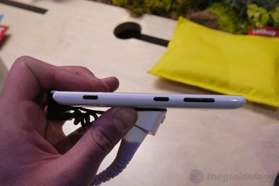 Điện thoại Nokia Lumia 720