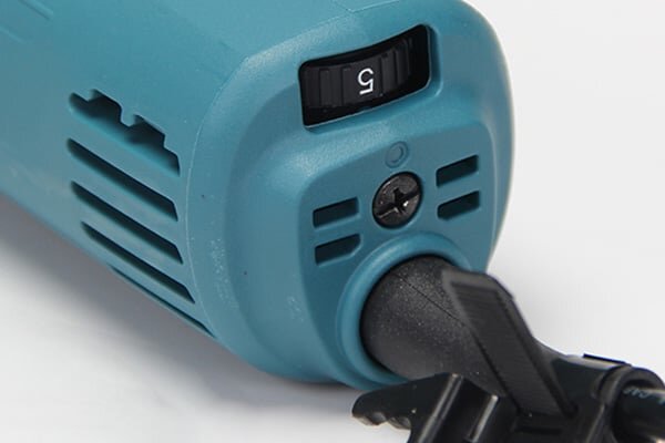 Máy cắt đa năng Makita M9800B Máy cắt đa năng Makita M9800B