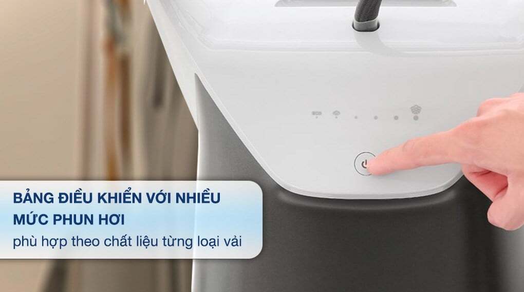 Bảng điều khiển của bàn là Philips GC628/80 dễ sử dụng Bảng điều khiển của bàn là Philips GC628/80 dễ sử dụng