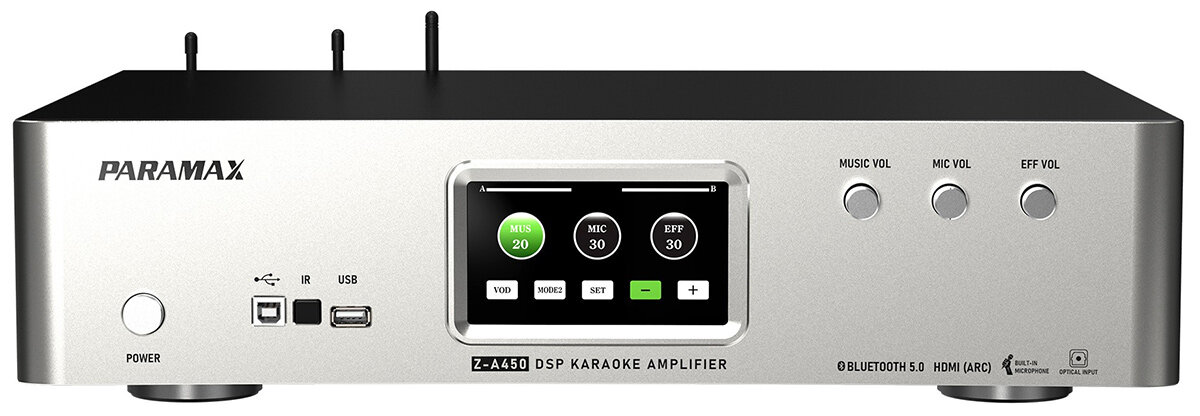 Mặt trước amply có màu trắng bạc nổi bật