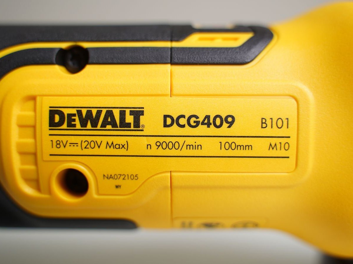 Thông số máy mài góc DeWalt DCG409N-B1