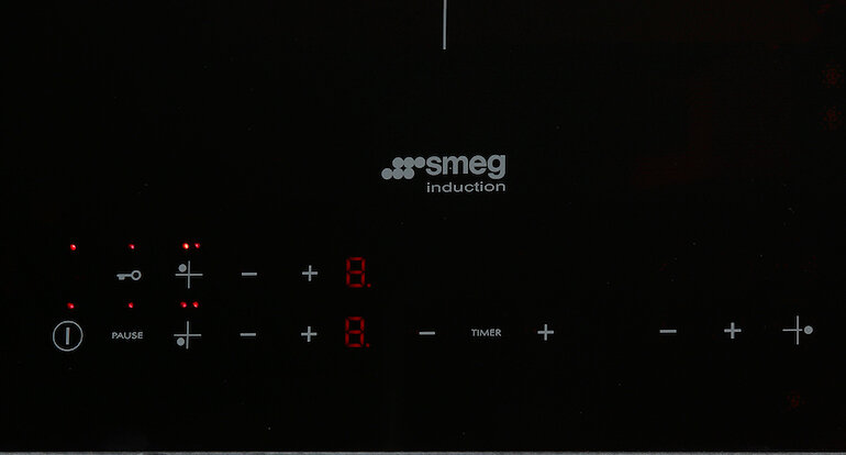 Bếp từ âm 3 vùng nấu Smeg SI5632D 536.64.091