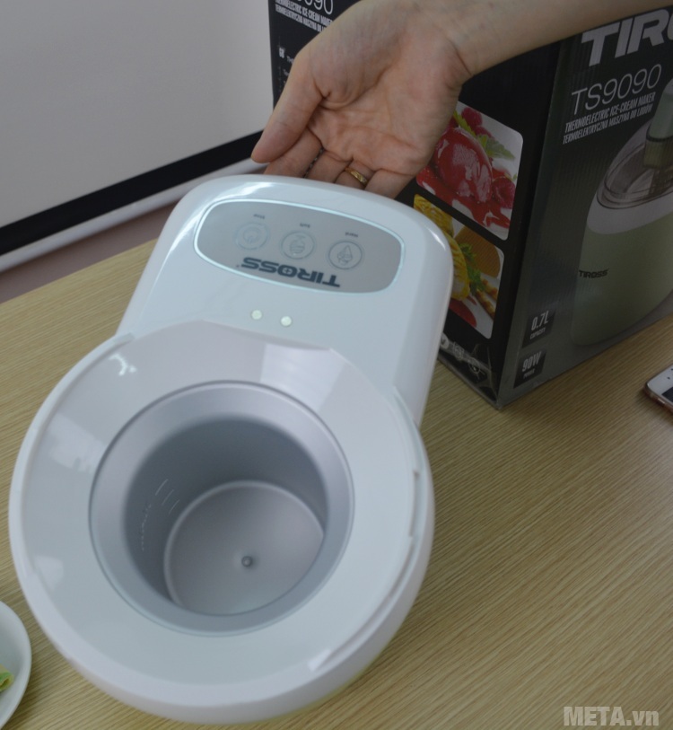 Máy làm kem tươi Tiross TS-9090 Máy làm kem tươi Tiross TS-9090