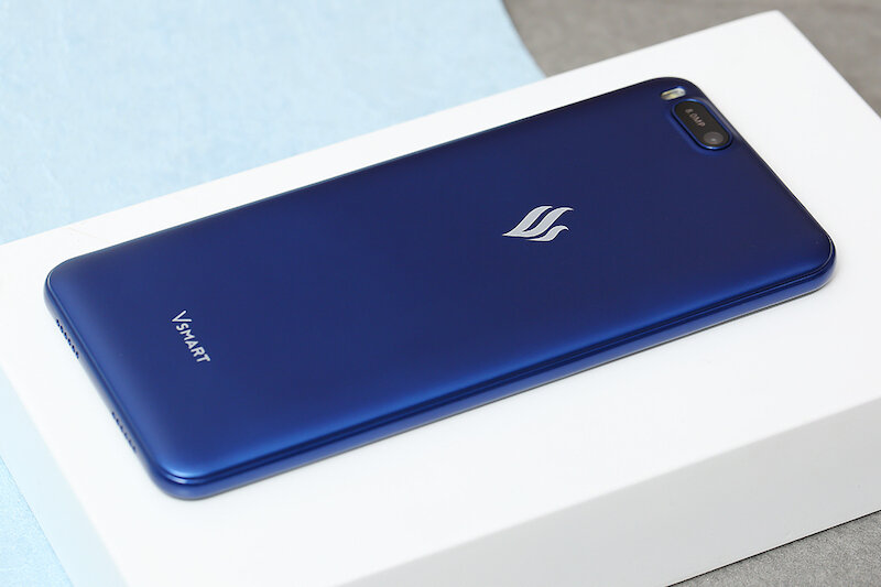 Điện thoại Vsmart Bee - 16GB, 1GB RAM, 5.45 inch