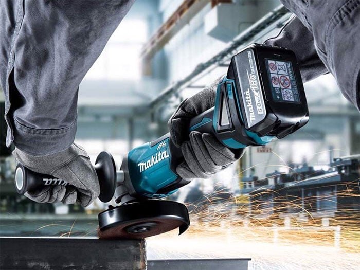 Makita DGA508Z