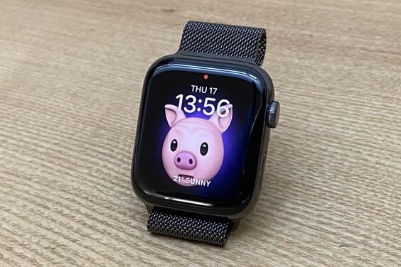 Apple Watch Series 6 44mm Hiển thị sắc nét trên màn hình Always-On Retina