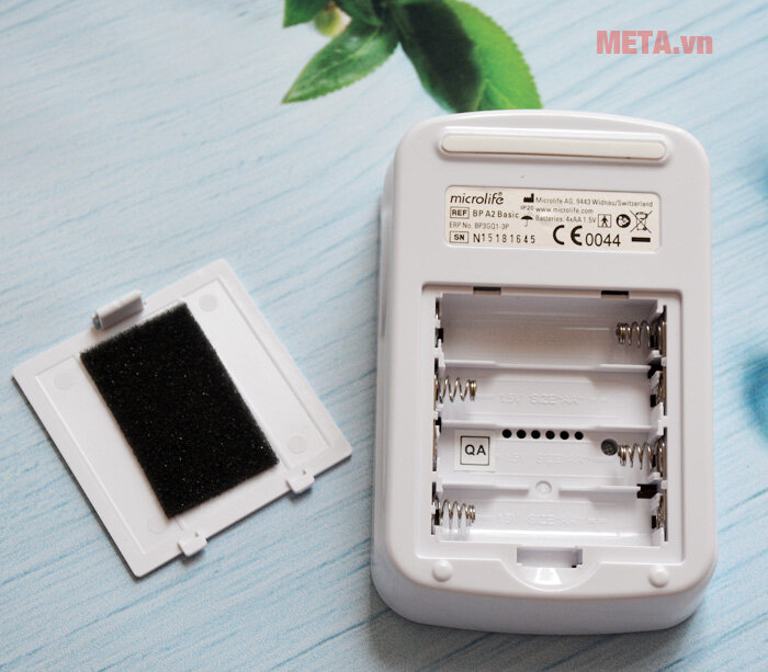 Máy đo huyết áp bắp tay Microlife BP A2 Basic