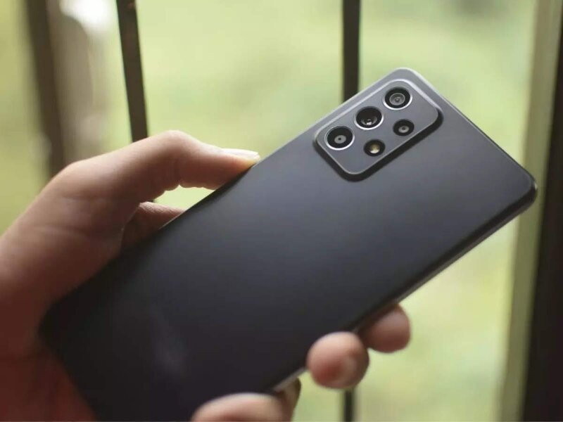 Điện thoại Samsung Galaxy A52s 128GB thiết kế