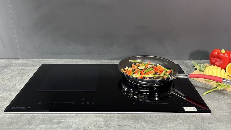 Bếp từ 2 vùng nấu Eurosun EU-T726Pro được trang bị một loạt các tính năng an toàn