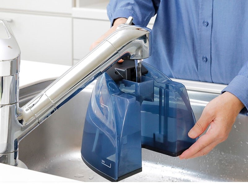 Bình chứa nước có dung tích lên đến 1.8 lít