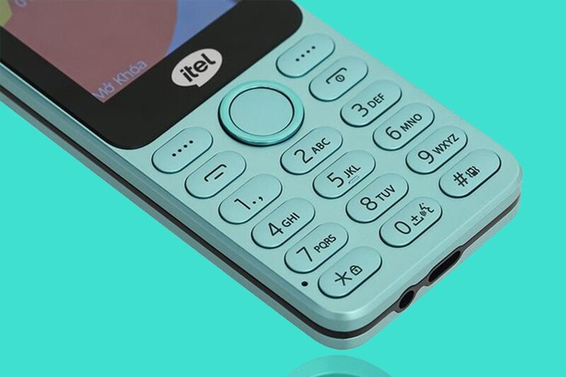 Bàn phím của Itel IT9211 4G được thiết kế với các phím bấm êm ái