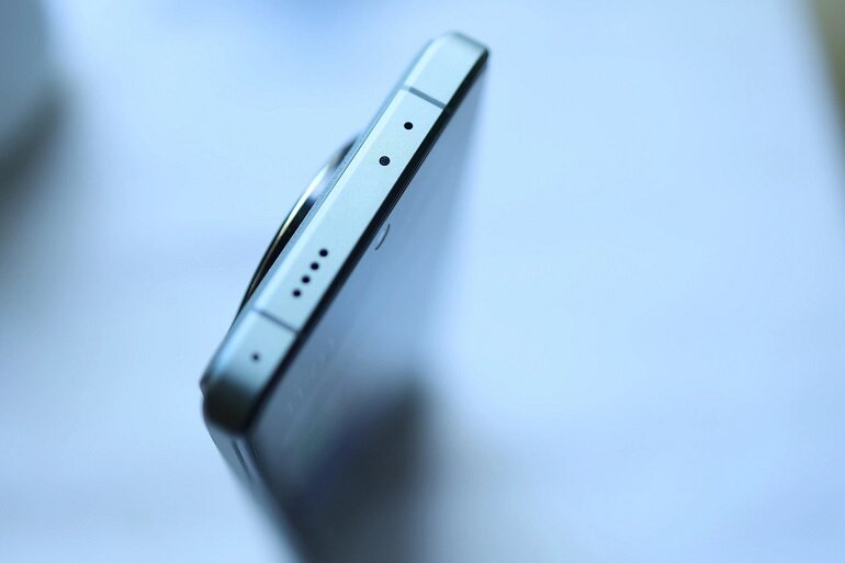 Điện thoại Xiaomi 13 Ultra 16GB/1TB sạc