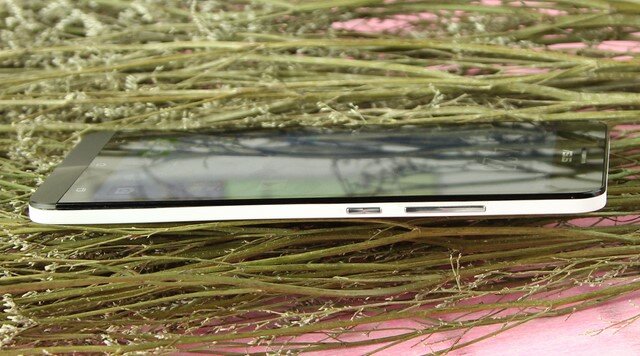 Điện thoại Asus Zenfone 6 A601