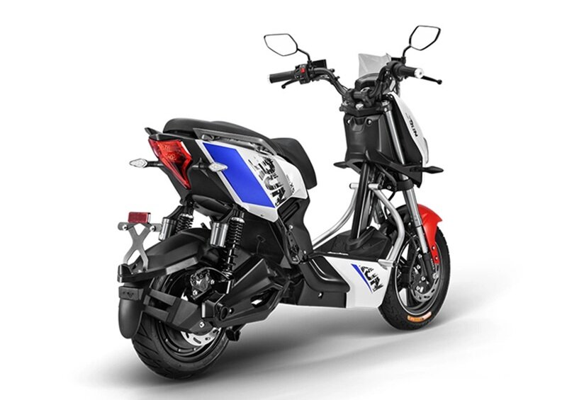 Xe máy điện Yadea X5