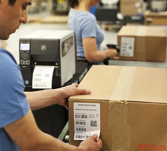 Máy in mã vạch Zebra ZT230