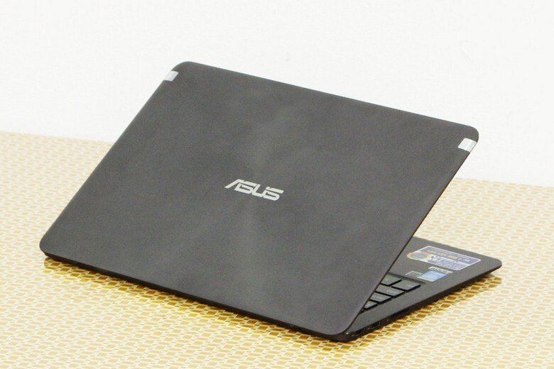 Asus Zenbook UX305FA M 5Y10/8GB/128GB/Win10 Asus Zenbook UX305FA M 5Y10/8GB/128GB/Win10