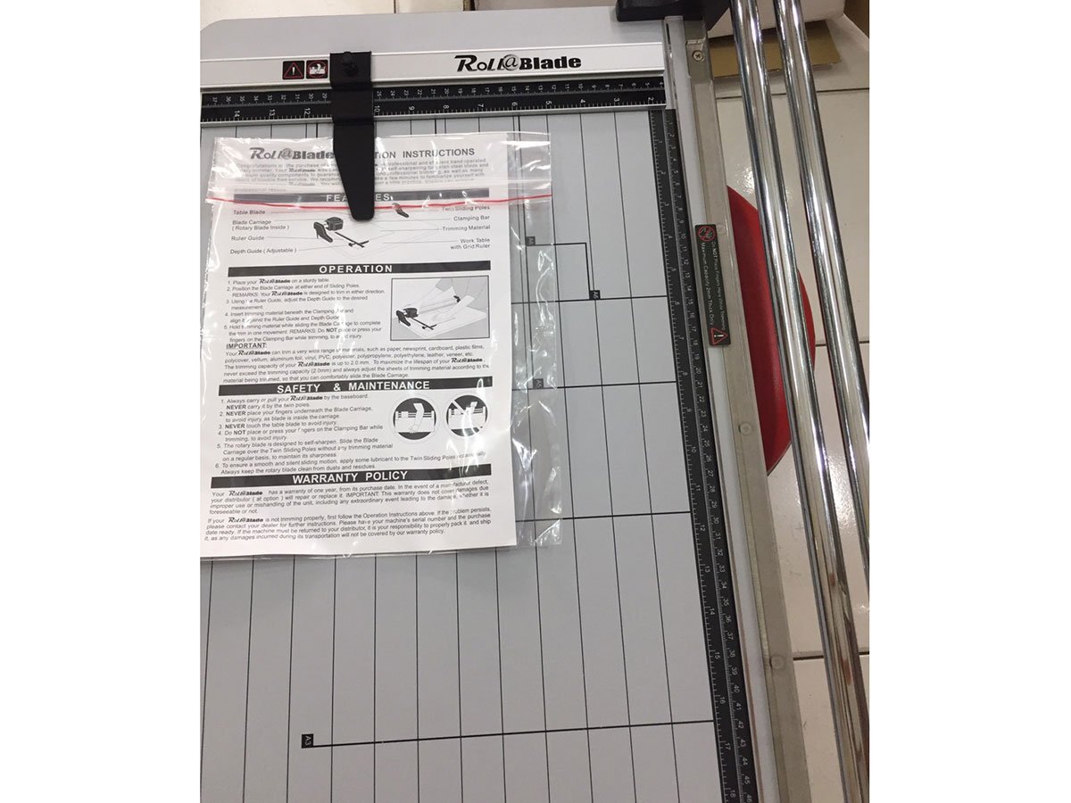 Roll&Blade TM-920D có lưỡi cắt làm từ thép tungsten siêu bền Roll&Blade TM-920D