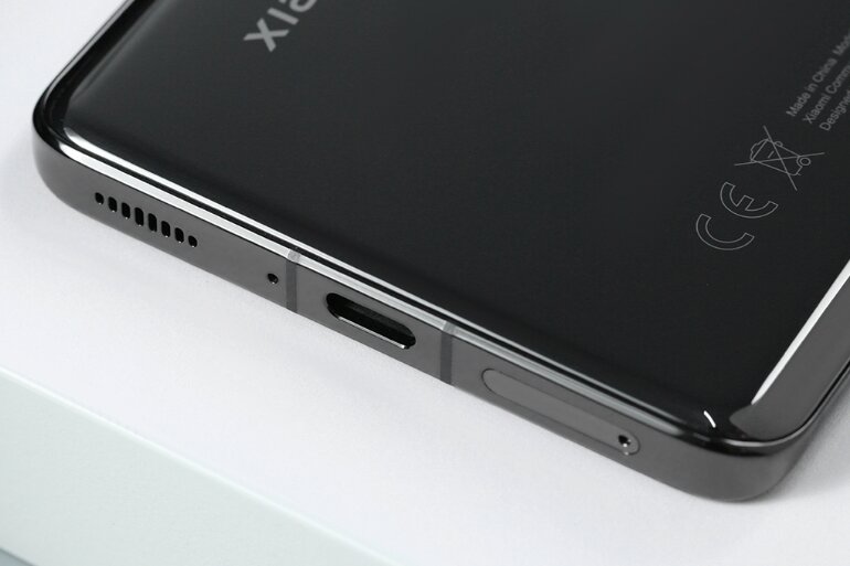 Điện thoại Xiaomi 13 Pro 12GB/256GB sạc