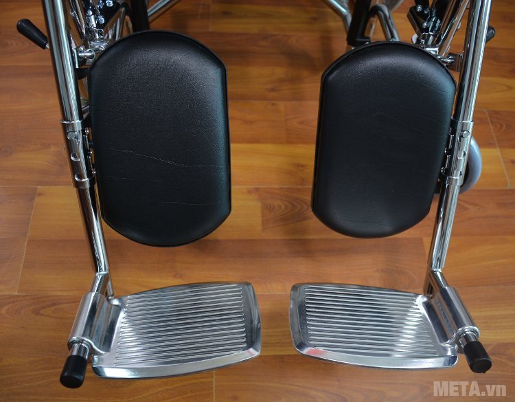 Xe lăn đa năng Lucass X7 (~X7A) - Xe lăn có bô, ngả và tay phanh