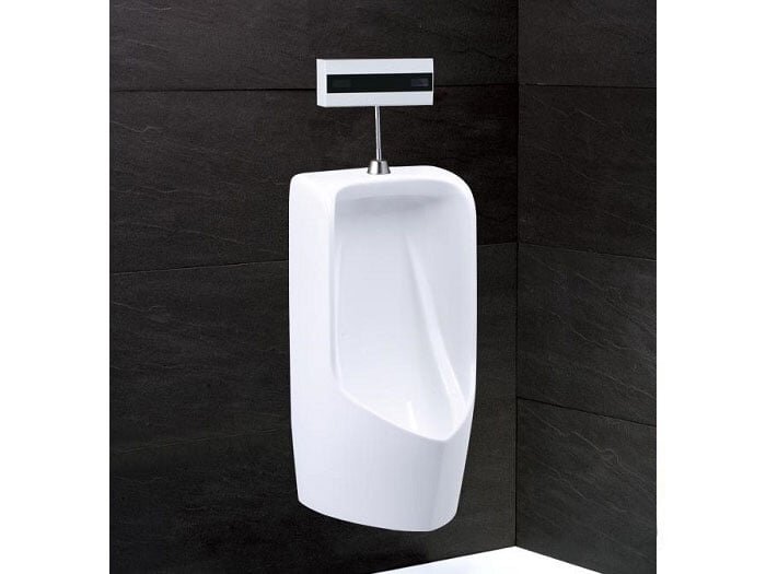 Hình ảnh sau khi lắp đặt van xả tiểu cảm ứng Caesar A649OZ