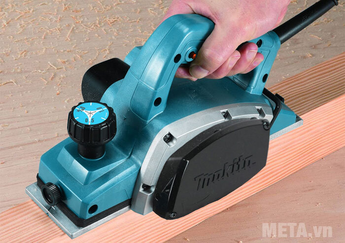 Máy bào gỗ Makita N1900B Máy bào gỗ Makita N1900B