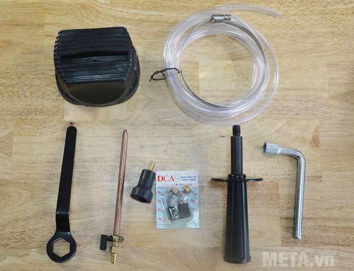 Máy cắt đá 1520W DCA AZE180 (Z1E-FF-180) Máy cắt đá 1520W DCA AZE180 (Z1E-FF-180)