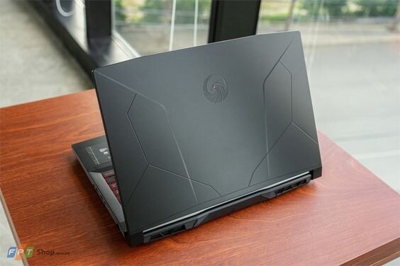 MSI Bravo 15 B5DD 060VN