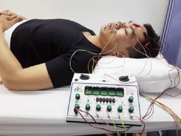 Máy điện châm 6 kênh 