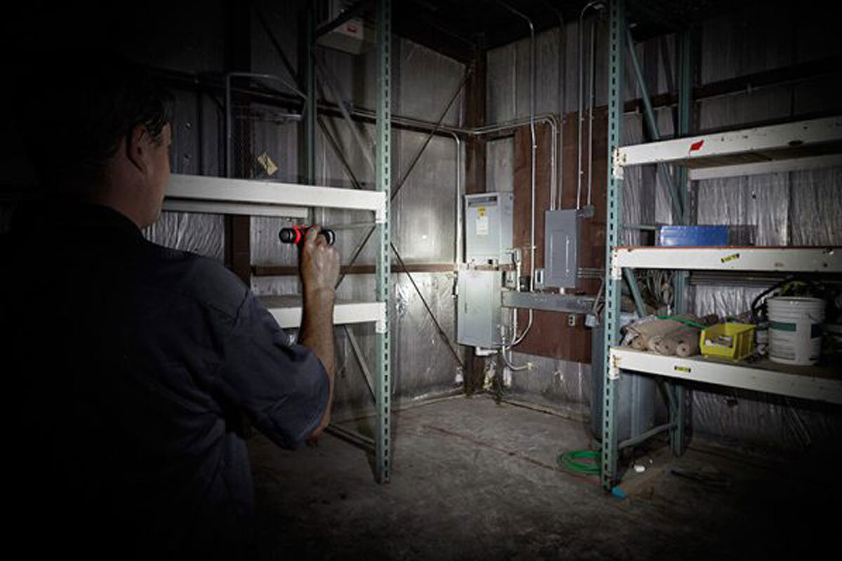 Đèn LED vỏ kim loại Milwaukee L4 MLED-201