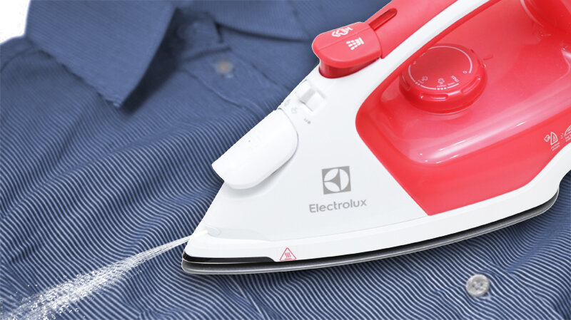 Bàn ủi hơi nước Electrolux ESI5113 Bàn ủi hơi nước Electrolux ESI5113