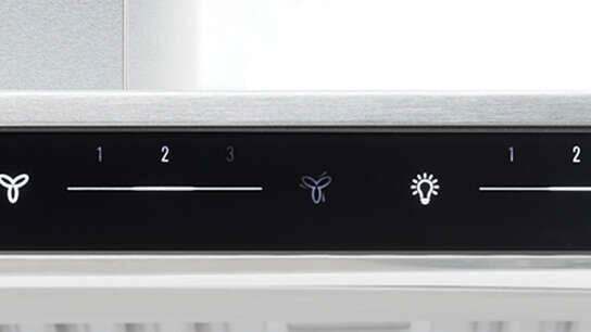 Máy hút mùi Electrolux có 3 tốc độ hút Máy hút mùi Electrolux