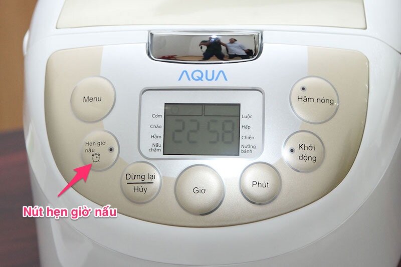 Nồi cơm điện Aqua 1.8 lít ARM-M200 Nồi cơm điện Aqua 1.8 lít ARM-M200
