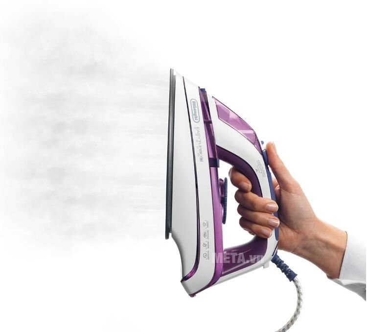 Bàn là hơi nước Delonghi FXK20C