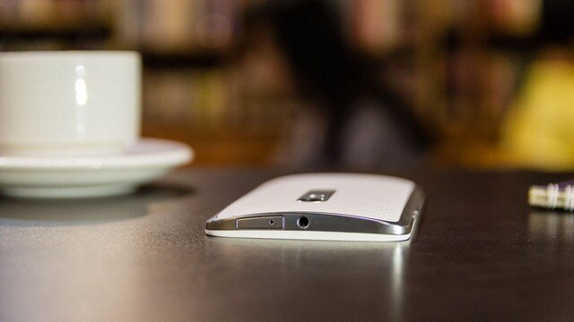 Điện thoại Motorola Moto X Play