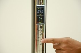 Quạt đứng Asia D16012, có điều khiển