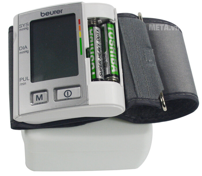 Máy đo huyết áp cổ tay Beurer BC40