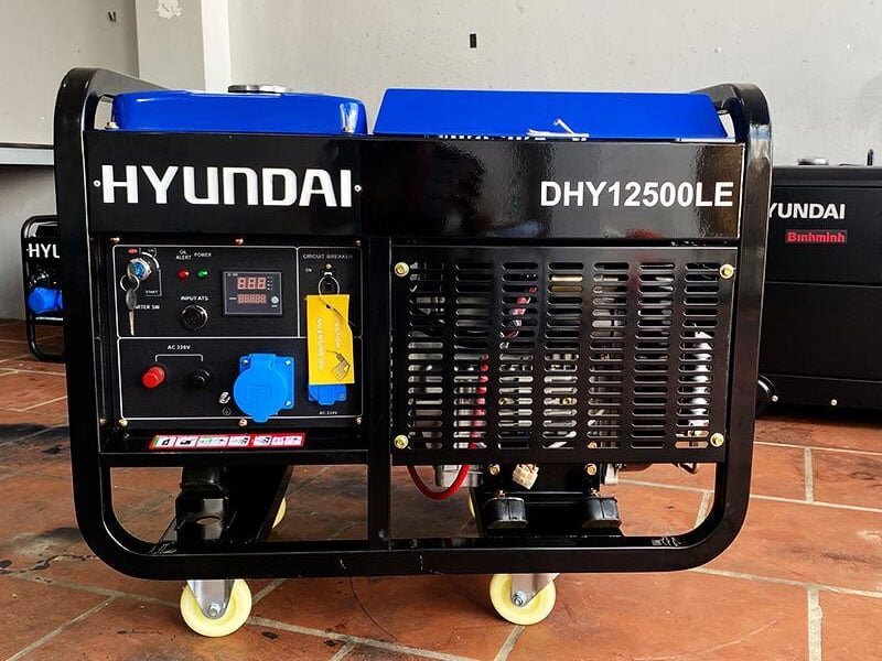 Máy phát điện 10KW chạy dầu 1 pha Hyundai DHY12500LE