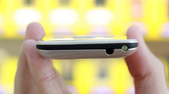 Điện thoại Mobiistar B242 Điện thoại Mobiistar B242