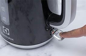 Bình siêu tốc Electrolux EEK3505K