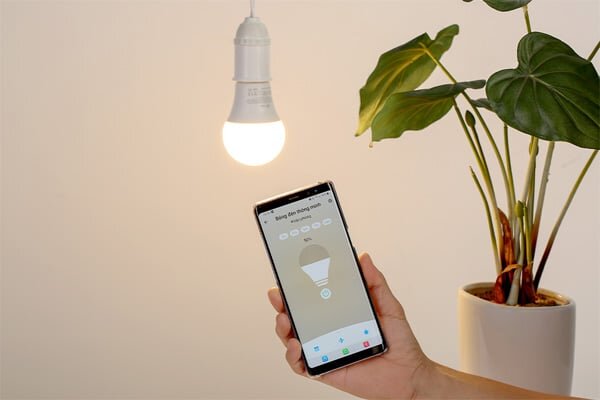 Bóng đèn TP-Link Tapo L510E điều khiển thông minh TP-Link Tapo L510E