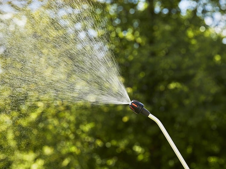 Gardena 11130-20 có béc phun bằng đồng Gardena 11130-20