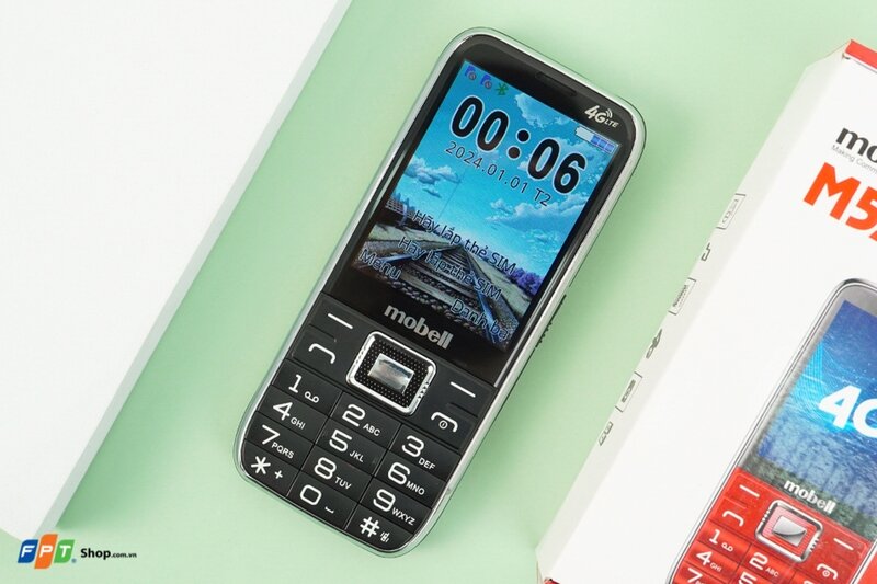 Mobell M539 4G vẫn được trang bị màn hình kích thước 2.8 inch