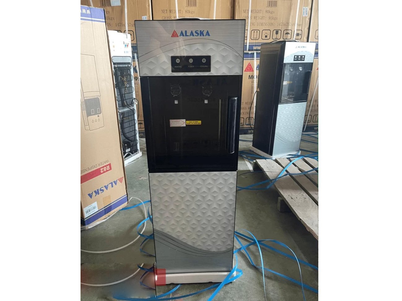 Máy làm lạnh bằng block Máy nước uống nóng lạnh