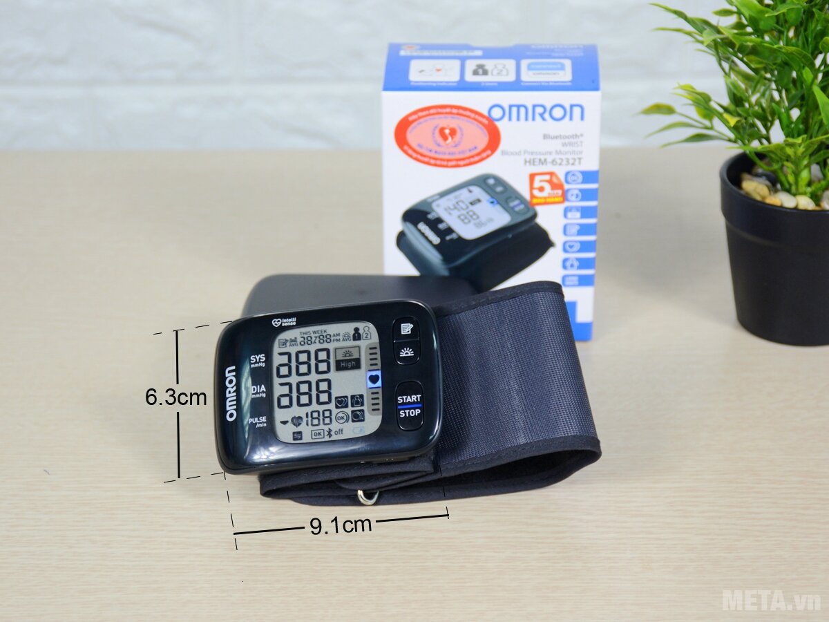 Máy đo huyết áp cổ tay Omron HEM-6232T