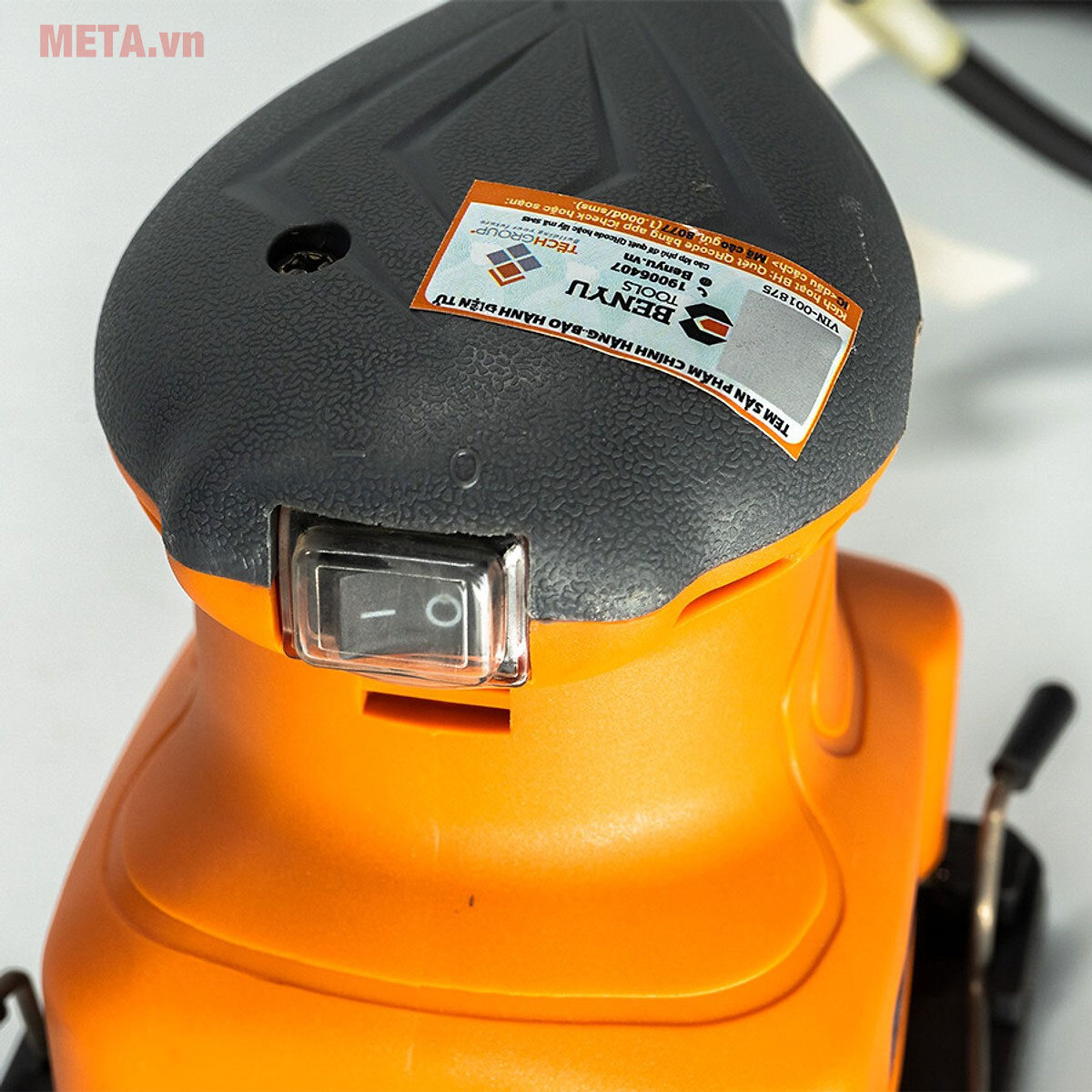 Máy chà nhám rung Benyu BY7601