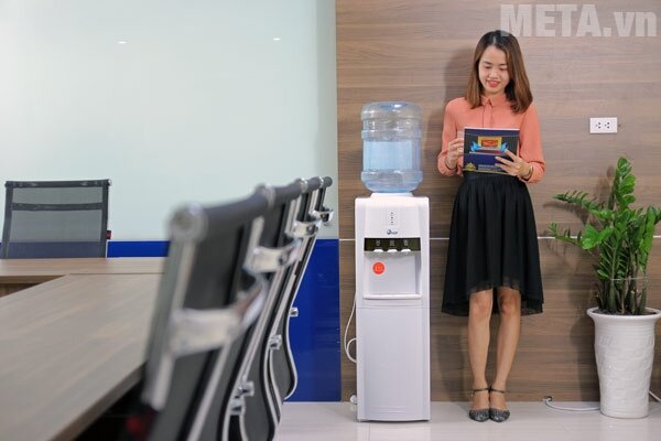 Cây nước nóng lạnh FujiE WD1800C