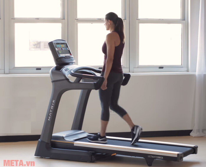 Máy chạy bộ Matrix TF50 XR