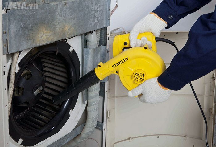Máy thổi bụi Stanley STPT 600